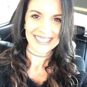 Meet your Posher, Lori